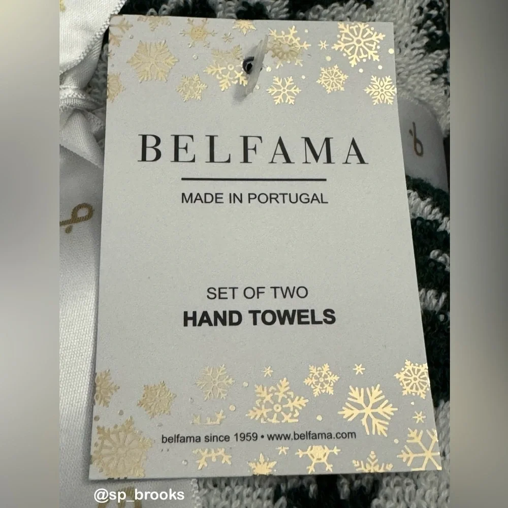 🎁BELFAMA Hand Towel Set - Holiday Green with White Holiday Trim - Set of 2